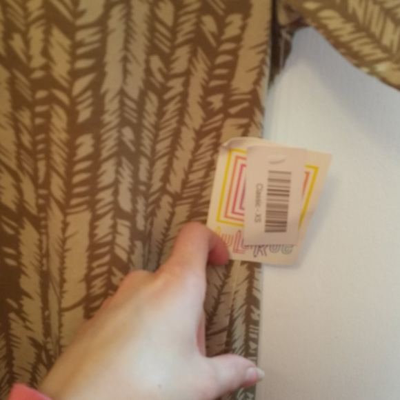 LuLaRoe Classic XS - Picture 4 of 5